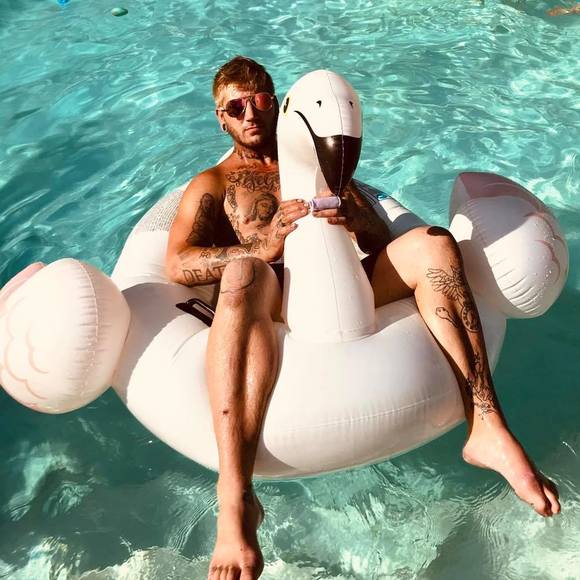 Meet your Posher, James - Picture 1 of 1